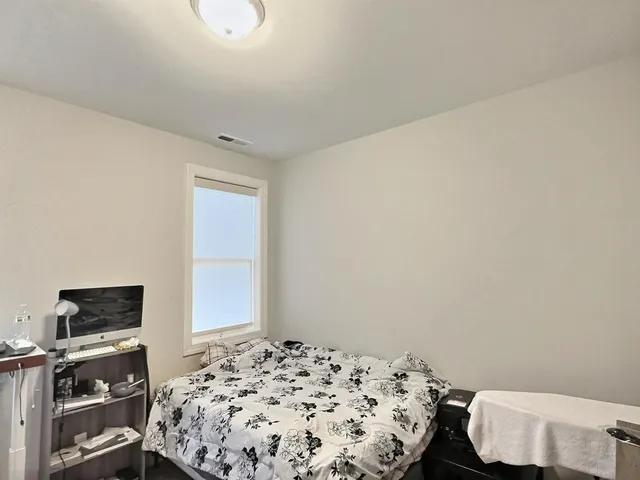 $3,600 | 370 Boone Street, Chapel Hill, NC 27516