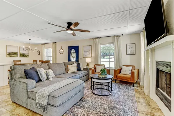 $590,000 | 343 Plantation Avenue, Pottsboro, TX 75076