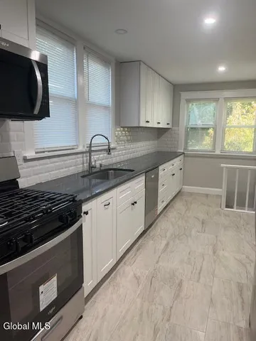 $319,900 | 63 Holmes Court, Albany, NY 12209