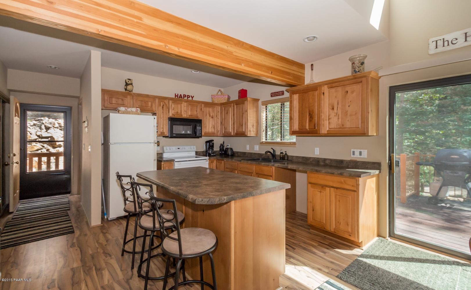 2990 Bluff Road Prescott, AZ 86303 - Photo 5 of 17 Kitchen w/Island