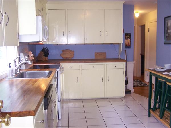16 Shirley Road Andover, MA 01810 - Photo 7 of 23 Gallery Image 7