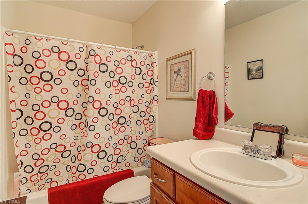 624 Fox Ridge Road Greensboro, NC 27406 - Photo 15 of 23 Gallery Image 15