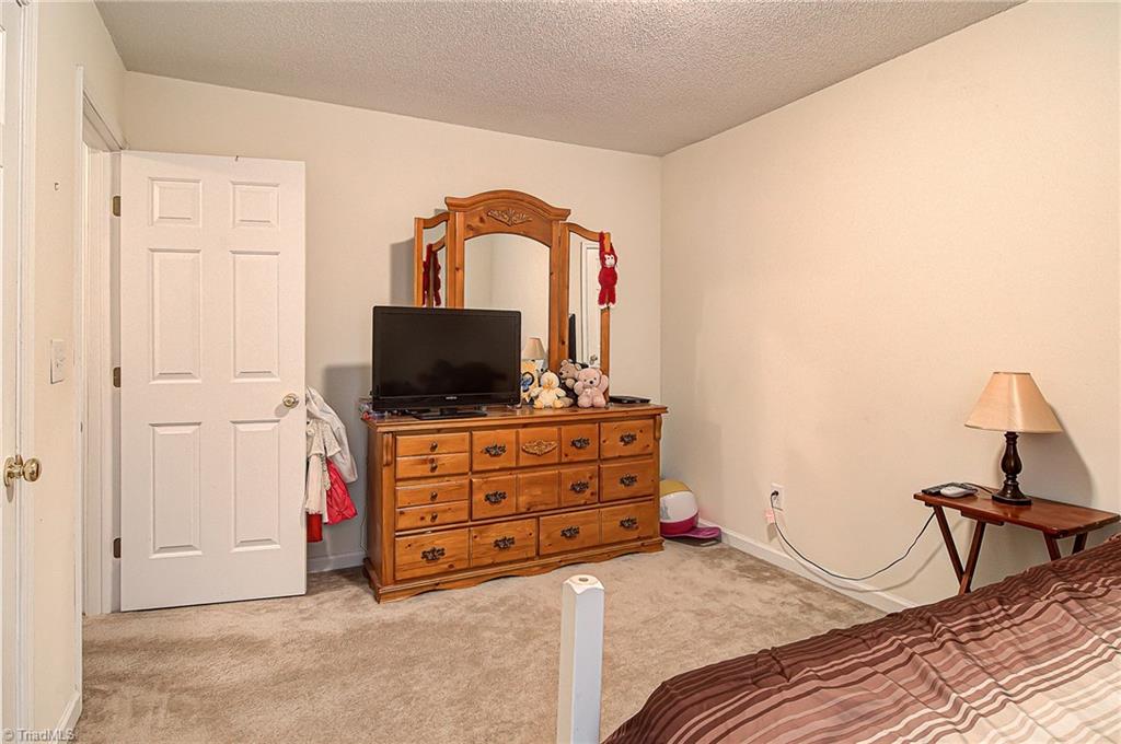 624 Fox Ridge Road Greensboro, NC 27406 - Photo 16 of 23 Gallery Image 16