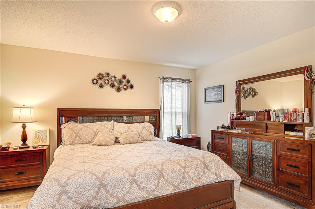624 Fox Ridge Road Greensboro, NC 27406 - Photo 18 of 23 Gallery Image 18