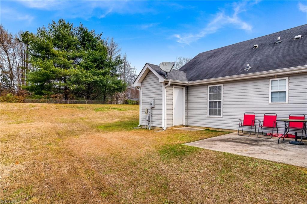 624 Fox Ridge Road Greensboro, NC 27406 - Photo 20 of 23 Gallery Image 20