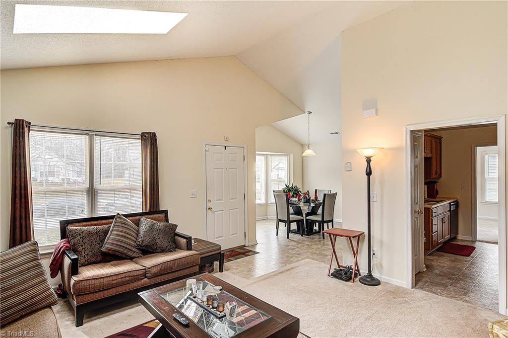 624 Fox Ridge Road Greensboro, NC 27406 - Photo 4 of 23 Gallery Image 4