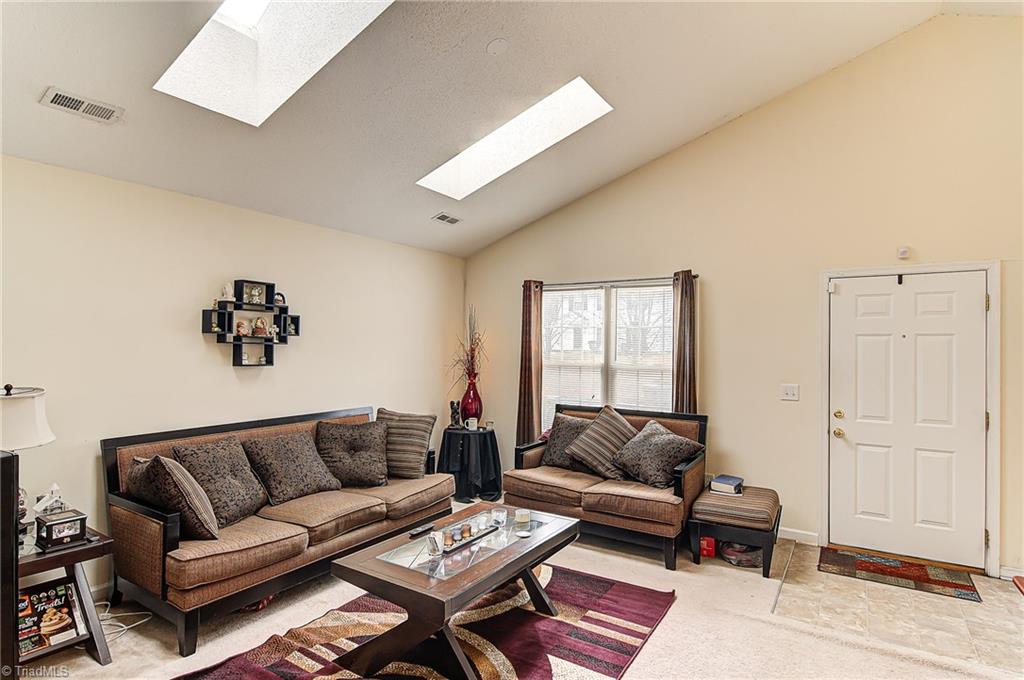 624 Fox Ridge Road Greensboro, NC 27406 - Photo 6 of 23 Gallery Image 6