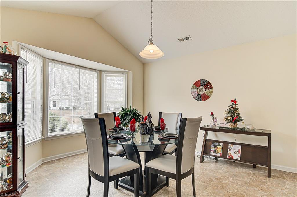 624 Fox Ridge Road Greensboro, NC 27406 - Photo 7 of 23 Gallery Image 7
