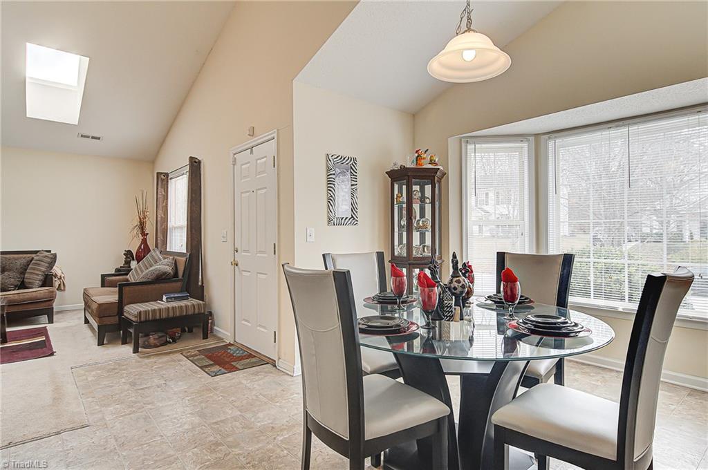 624 Fox Ridge Road Greensboro, NC 27406 - Photo 8 of 23 Gallery Image 8
