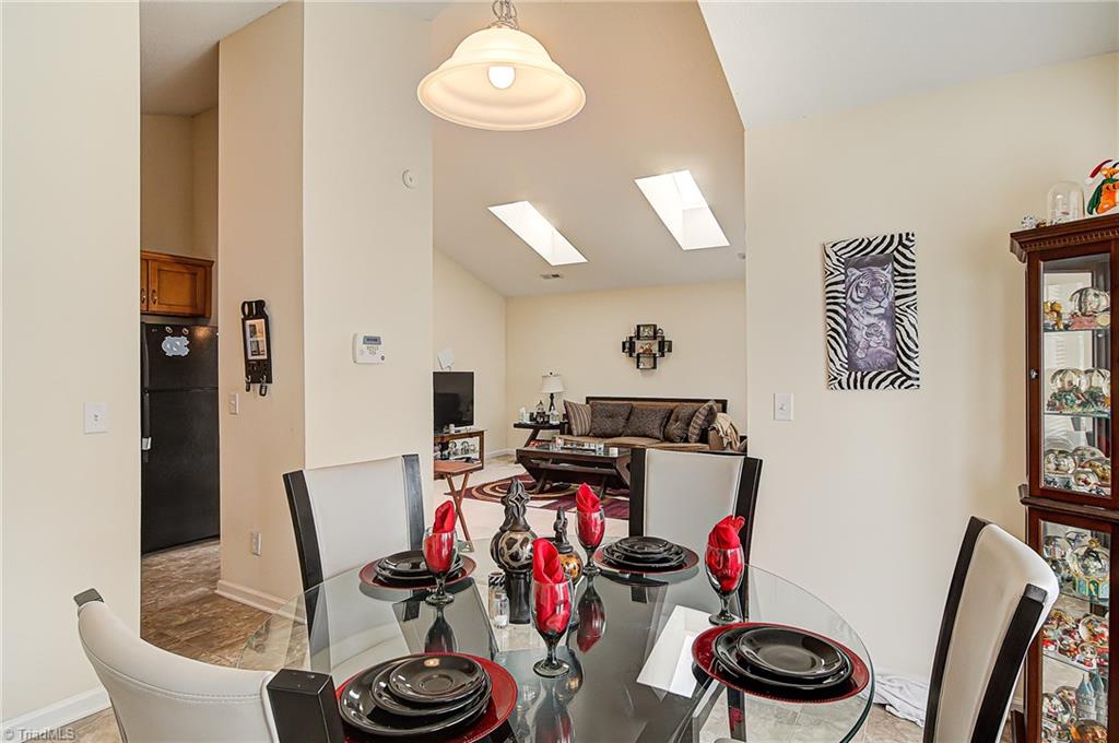 624 Fox Ridge Road Greensboro, NC 27406 - Photo 9 of 23 Gallery Image 9