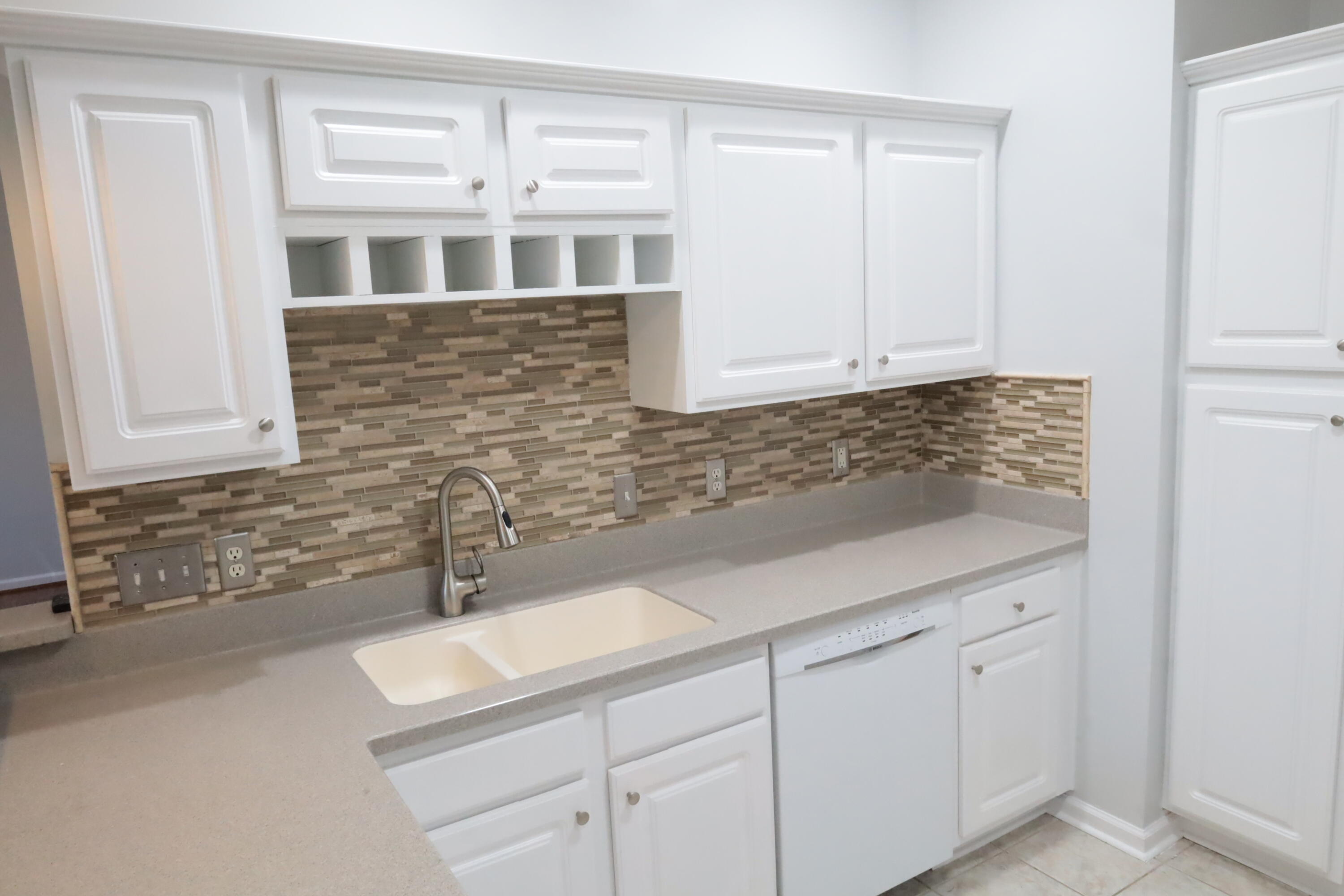 1627 Gunston Hall Road Hixson, TN 37343 - Photo 8 of 20 Kitchen