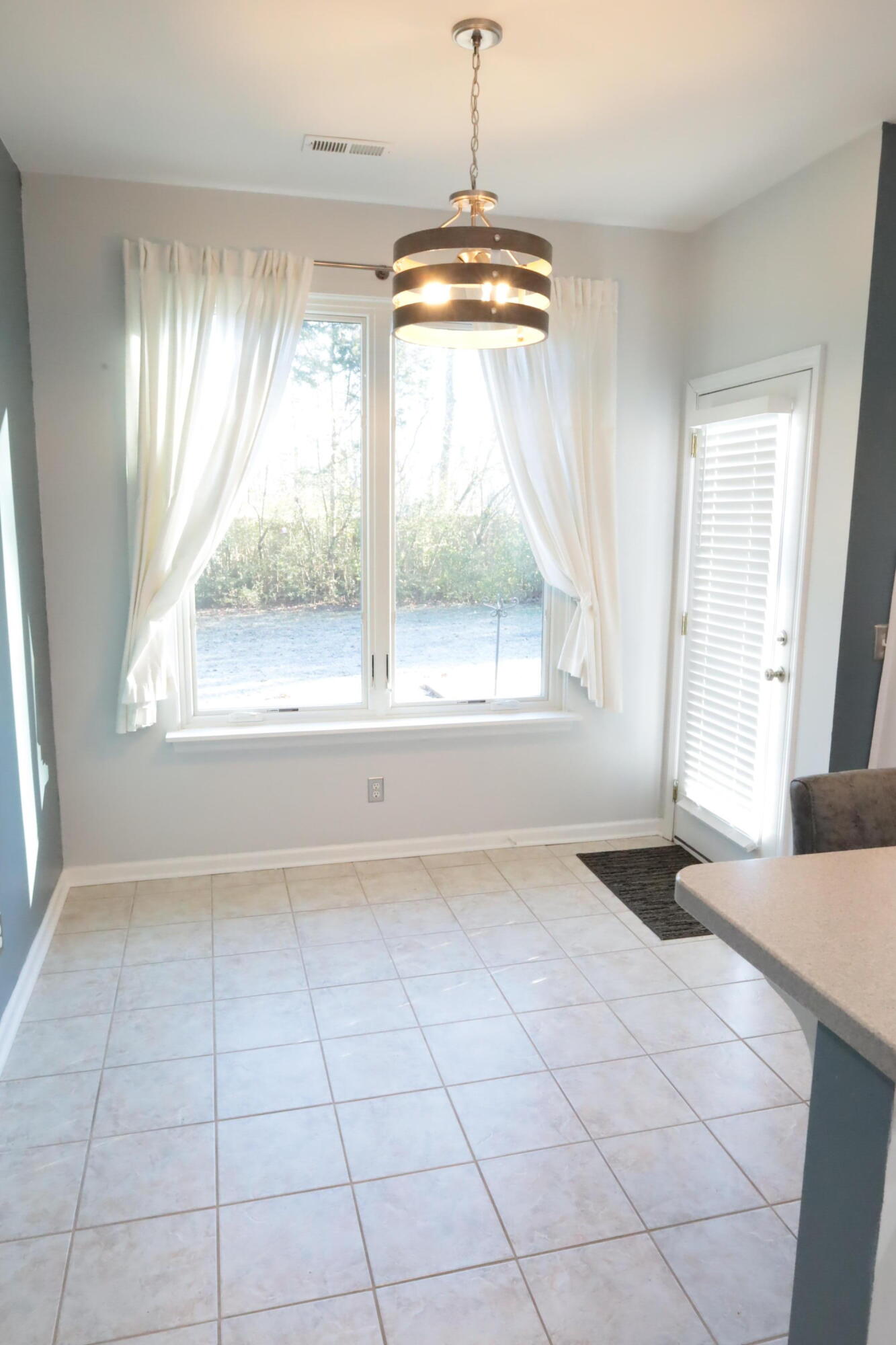 1627 Gunston Hall Road Hixson, TN 37343 - Photo 10 of 20 Breakfast Nook