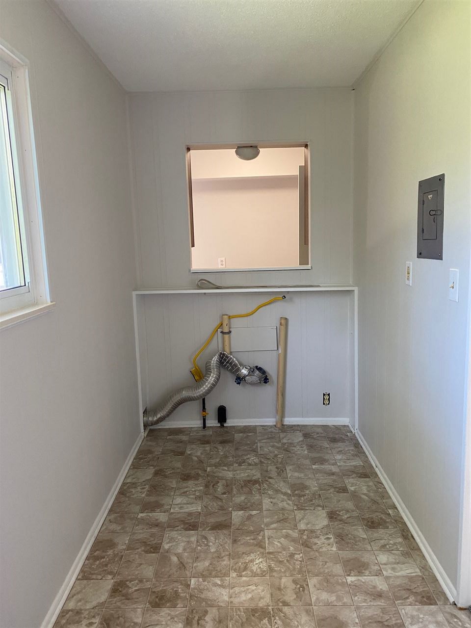 12359 Fairbanks Road Linden, MI 48451 - Photo 22 of 26 50014418-21.JPG