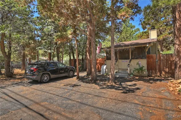 $255,000 | 428 Maple Lane, Sugarloaf, CA 92386