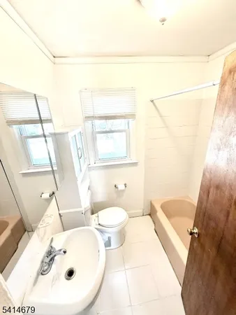 $2,200 | 1029 Harrison Avenue, Roselle, NJ 07203
