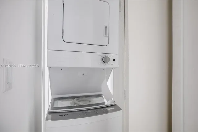 $1,850 | 572 Northeast 67th Street, Unit 3, Miami, FL 33138