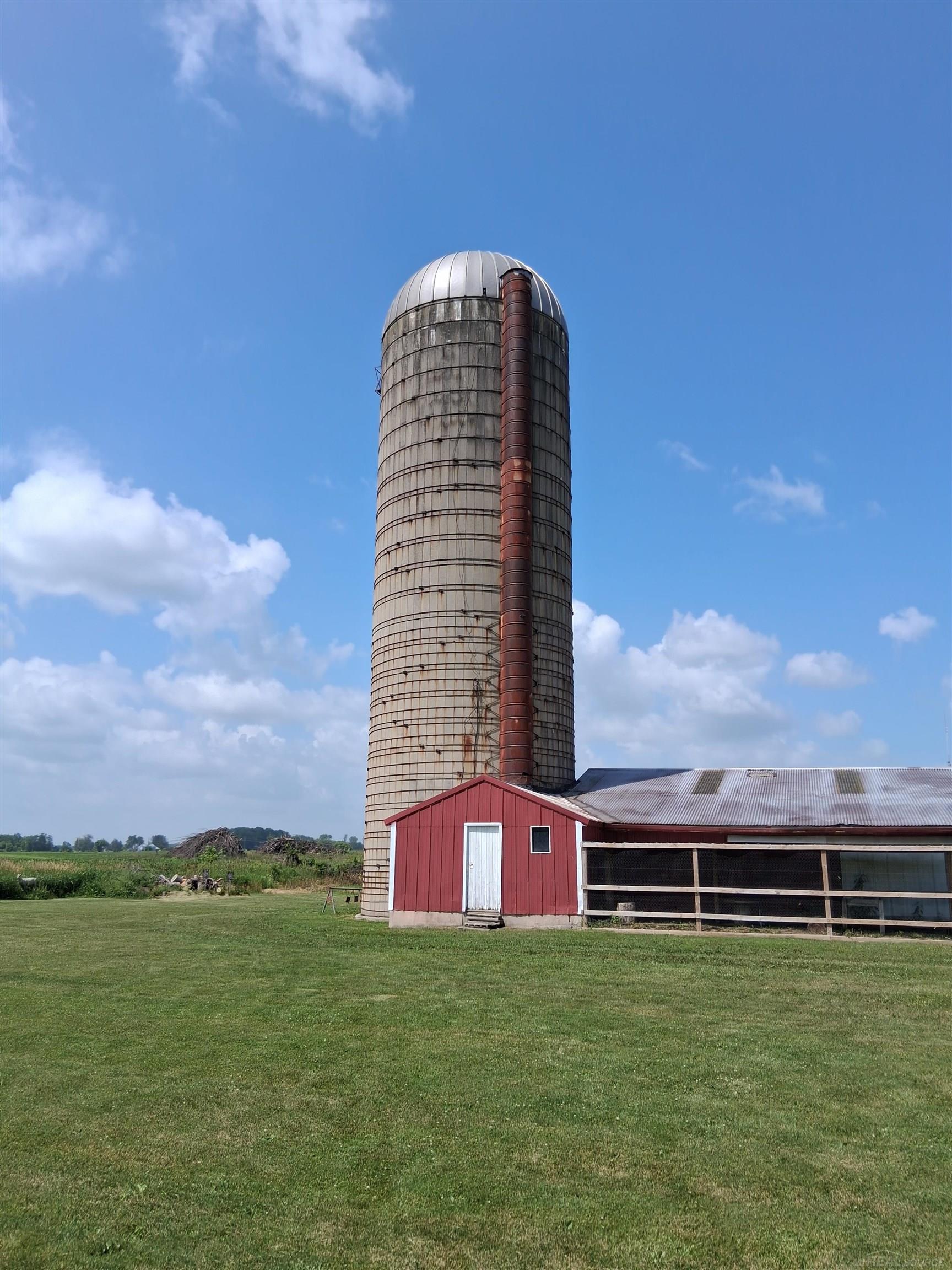 8734 Wildcat Road Jeddo, MI 48032 - Photo 10 of 36