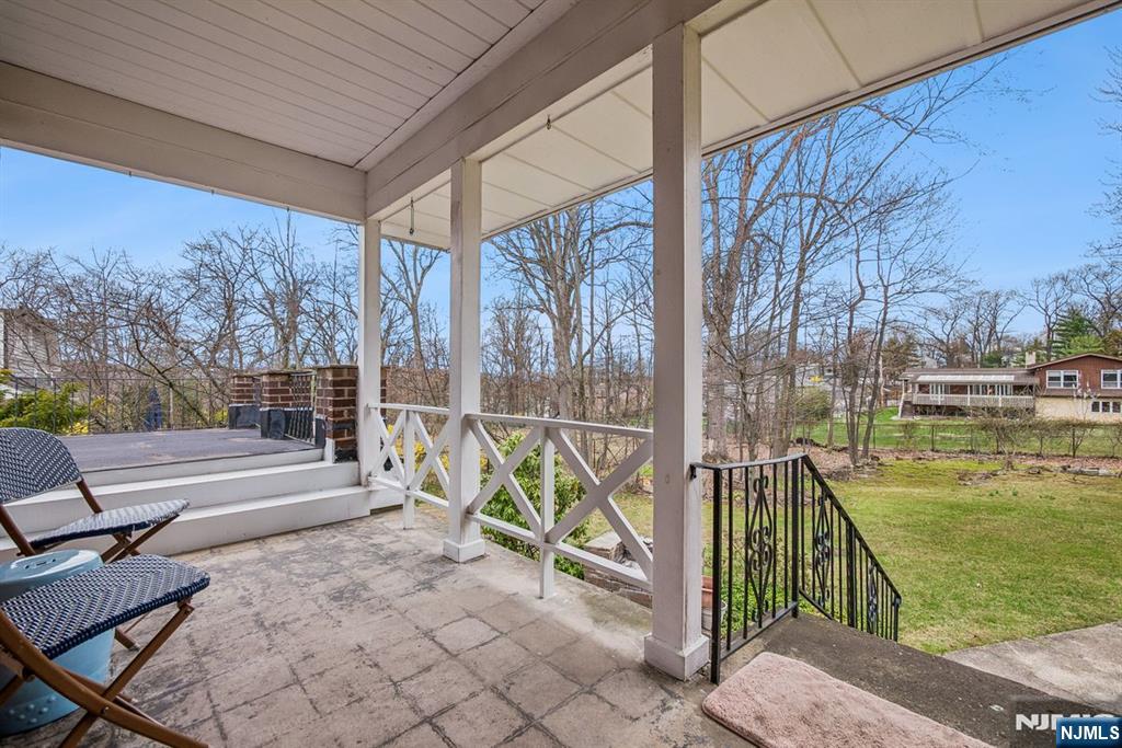 54 Briarhill Road Cedar Grove, NJ 07009 - Photo 23 of 30