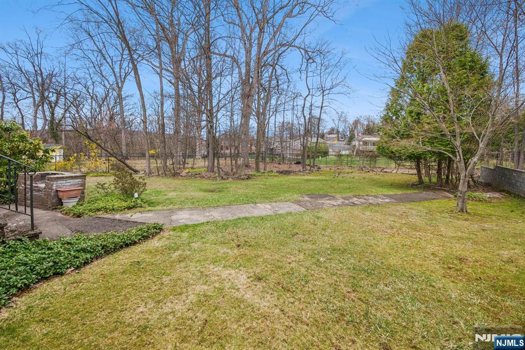 54 Briarhill Road Cedar Grove, NJ 07009 - Photo 26 of 30