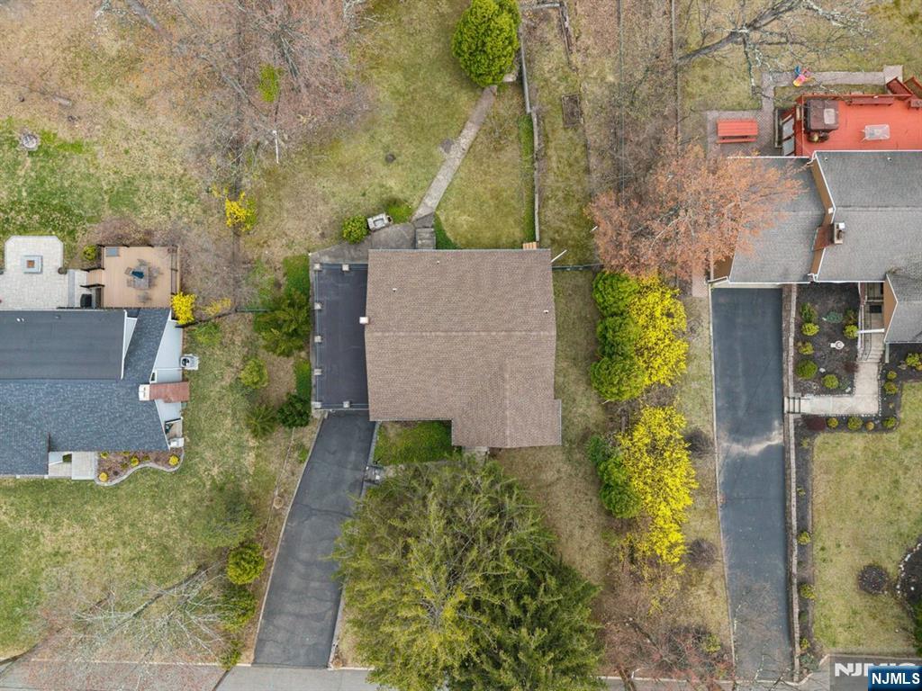 54 Briarhill Road Cedar Grove, NJ 07009 - Photo 30 of 30