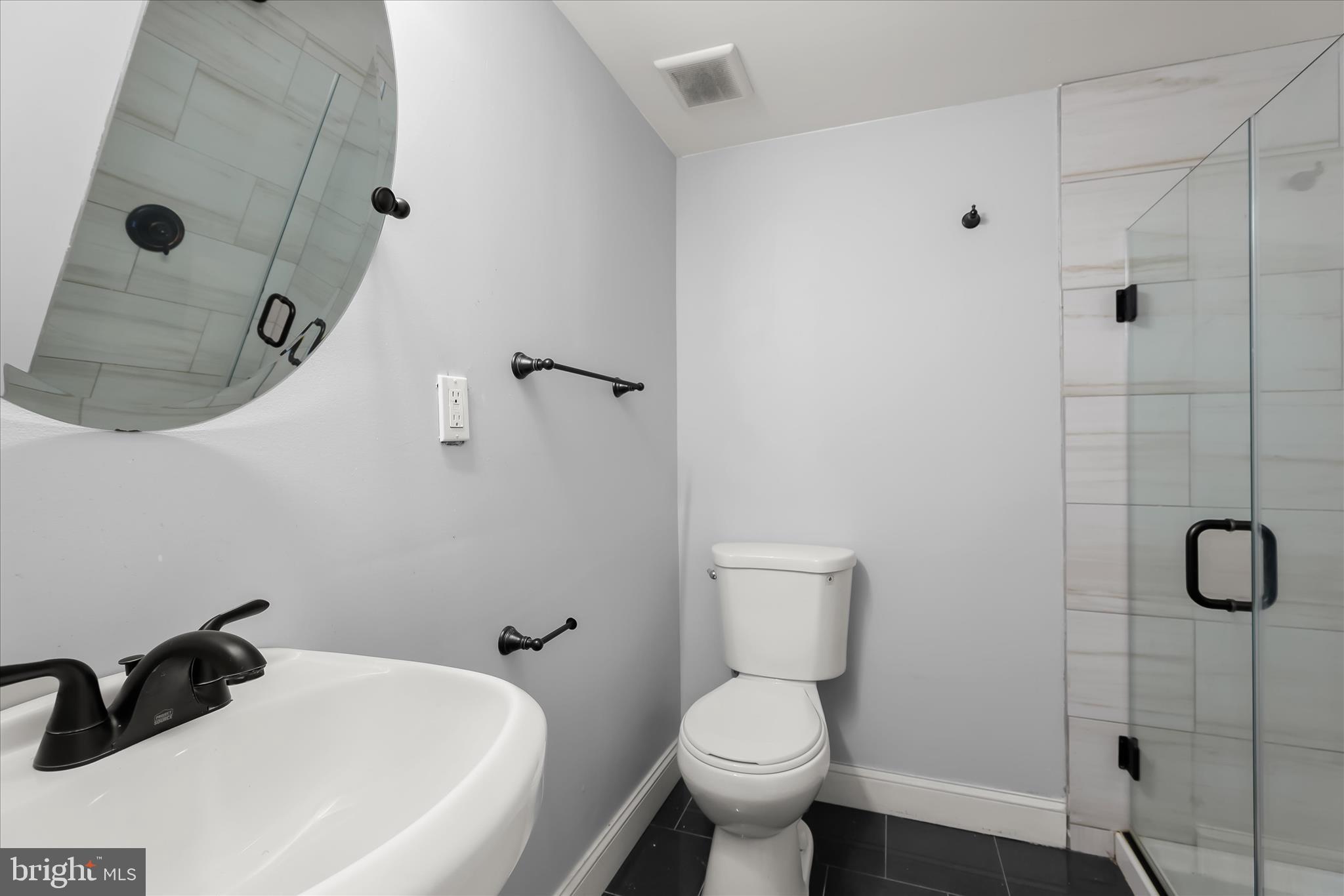 4352 Eldone Road Baltimore, MD 21229 - Photo 21 of 27 Full Bathroom