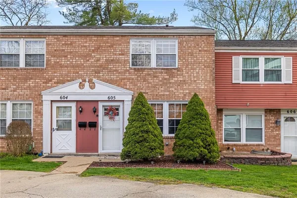 $192,500 | 605 Hickory Circle, Canonsburg, PA 15317