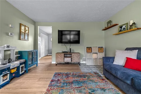 $192,500 | 605 Hickory Circle, Canonsburg, PA 15317