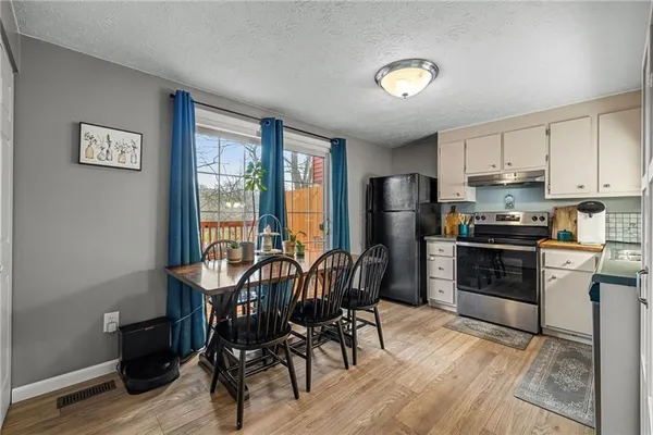 $192,500 | 605 Hickory Circle, Canonsburg, PA 15317