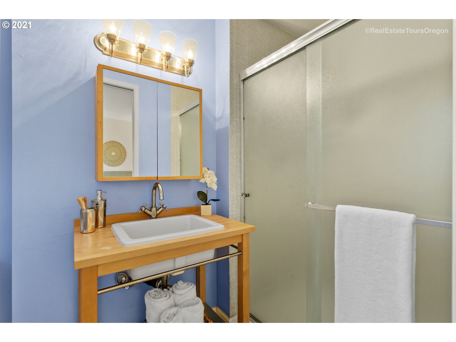 5441 Southwest Hamilton Street Portland, OR 97221 - Photo 16 of 29 Gallery Image 16