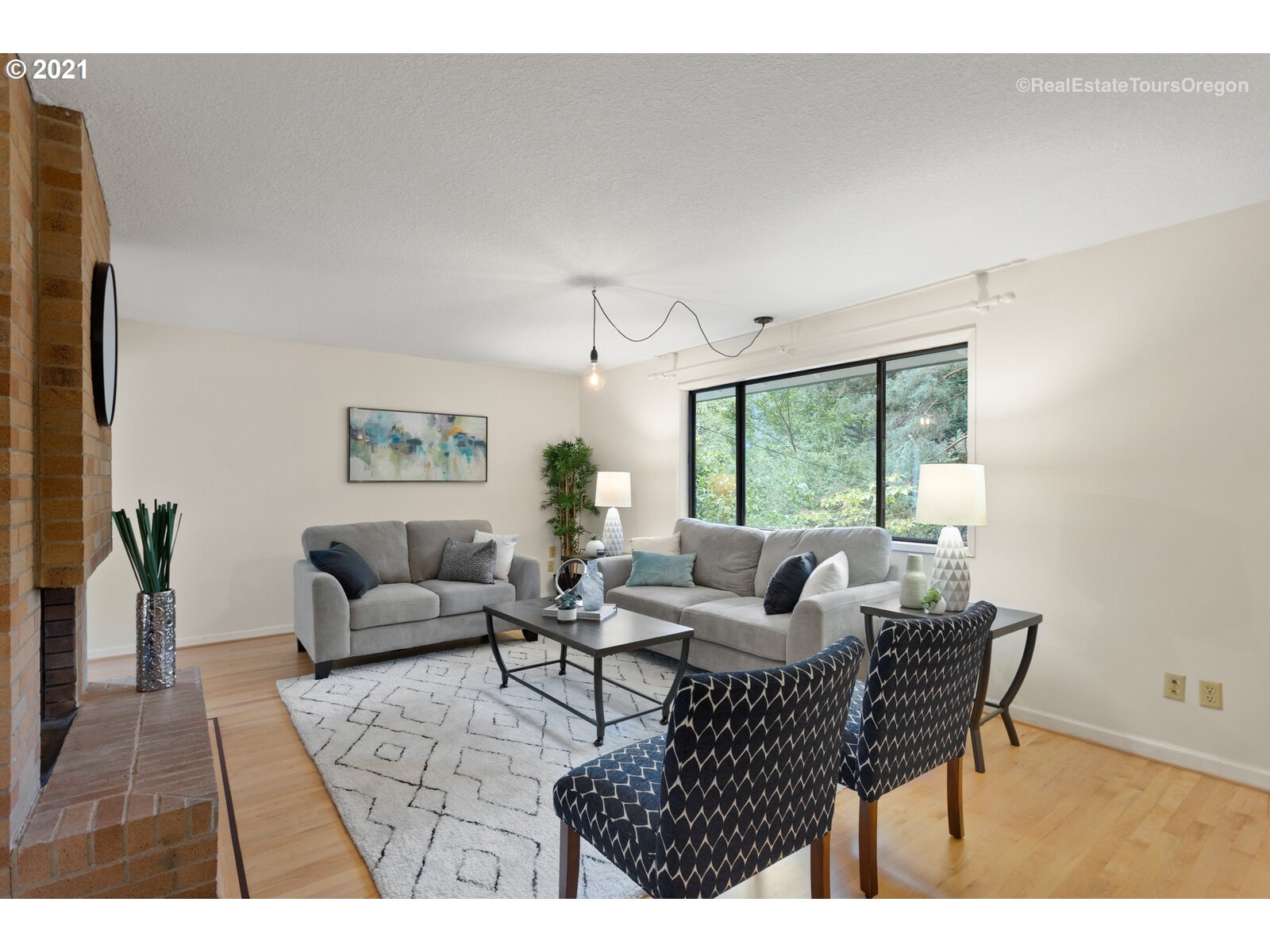 5441 Southwest Hamilton Street Portland, OR 97221 - Photo 3 of 29 Gallery Image 3
