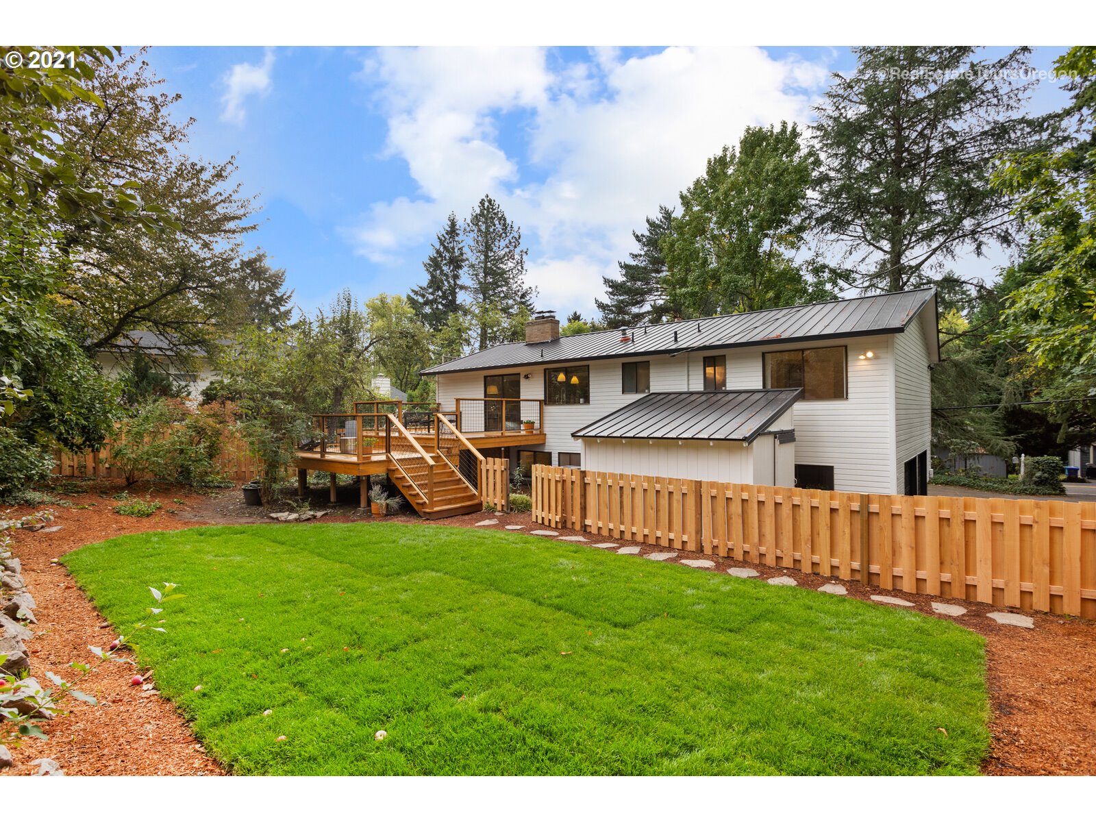 5441 Southwest Hamilton Street Portland, OR 97221 - Photo 28 of 29 Gallery Image 28