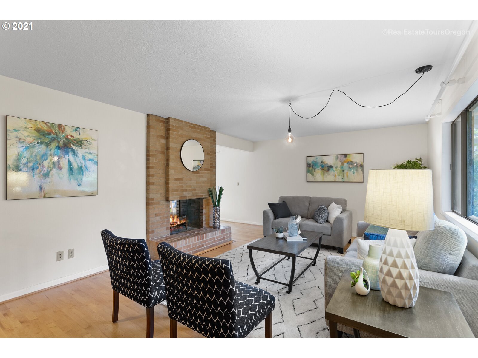 5441 Southwest Hamilton Street Portland, OR 97221 - Photo 4 of 29 Gallery Image 4