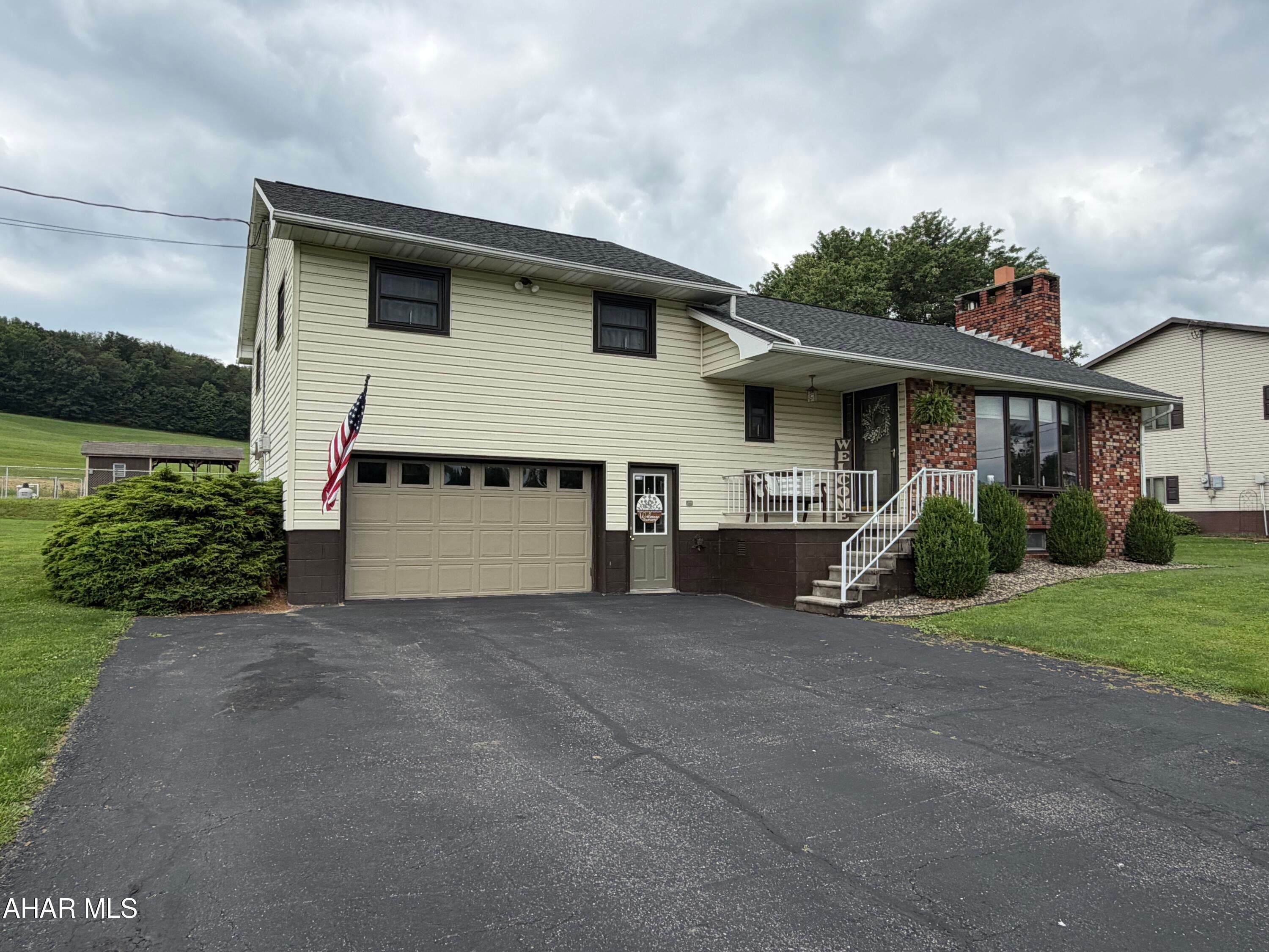 759 Chalybeate Road Bedford, PA 15522 - Photo 2 of 18 Gallery Image 2