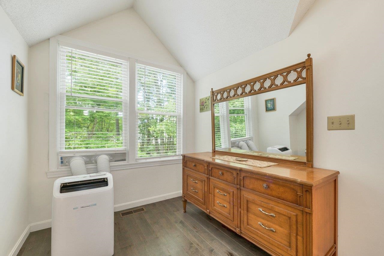 80 Cherry Hollow Road Nashua, NH 03062 - Photo 32 of 55