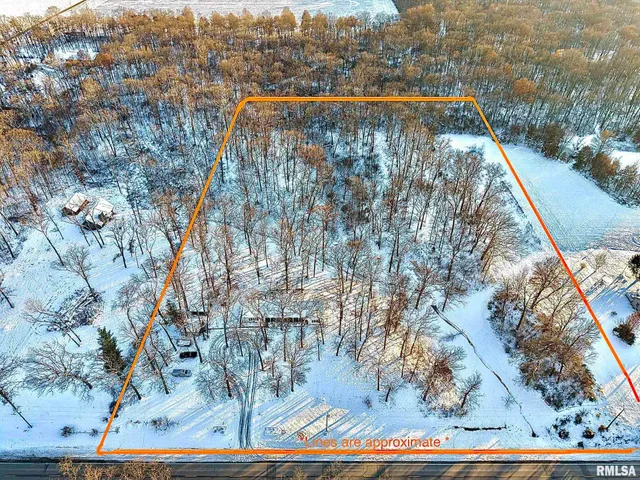 $329,900 | 3831 East State Highway, Shumway, IL 62461