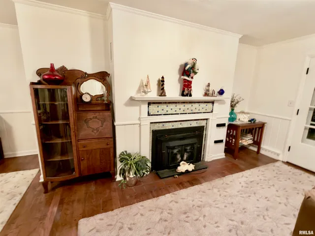 $329,900 | 3831 East State Highway, Shumway, IL 62461