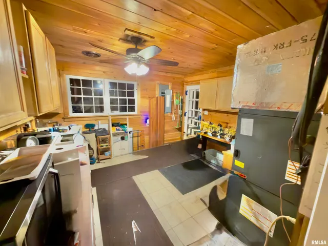 $329,900 | 3831 East State Highway, Shumway, IL 62461