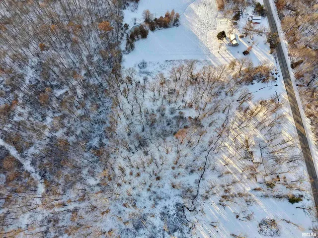 $329,900 | 3831 East State Highway, Shumway, IL 62461