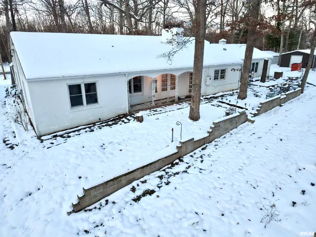 $329,900 | 3831 East State Highway, Shumway, IL 62461