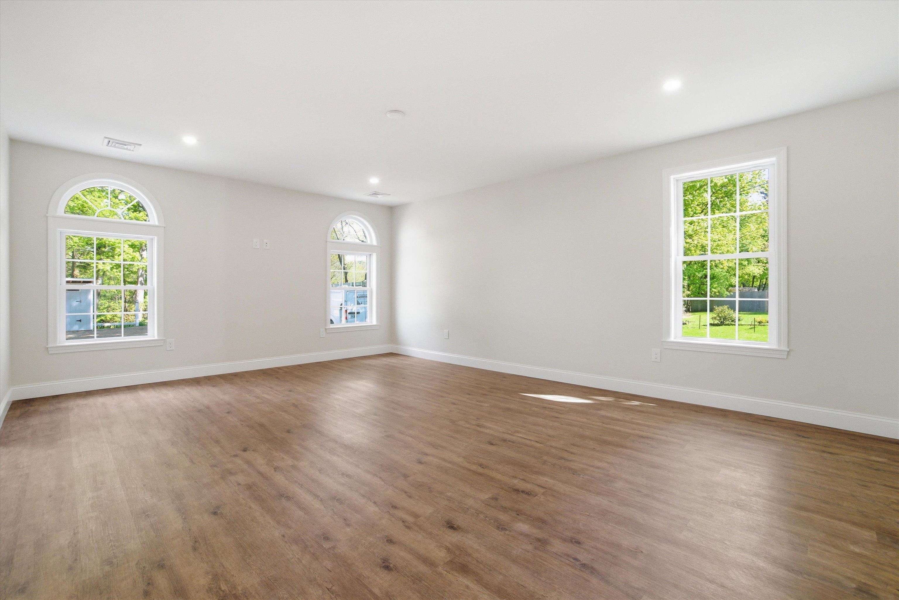 6 Pleasant Street Derry, NH 03038 - Photo 14 of 51