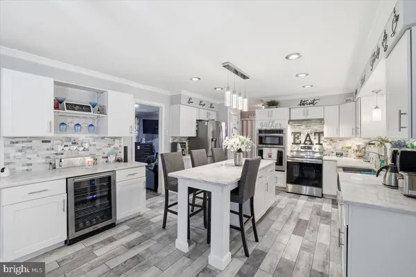 $649,900 | 9 Hickory Drive, East Stroudsburg, PA 18301