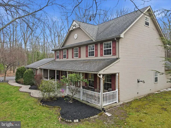 $649,900 | 9 Hickory Drive, East Stroudsburg, PA 18301