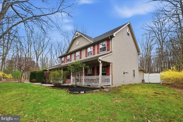 $649,900 | 9 Hickory Drive, East Stroudsburg, PA 18301