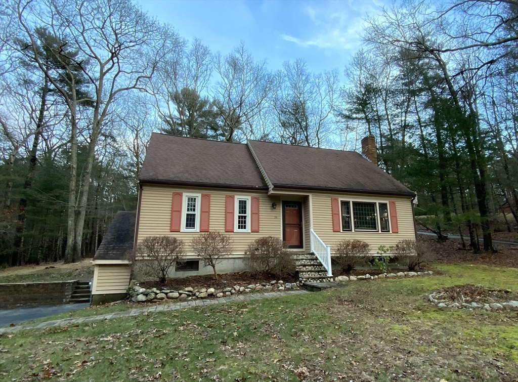 94 Smoke Hill Ridge Road Marshfield, MA 02050 - Photo 1 of 33 Gallery Image 1