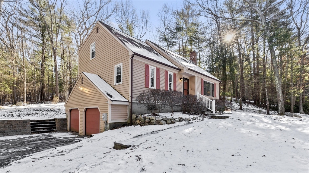 94 Smoke Hill Ridge Road Marshfield, MA 02050 - Photo 3 of 33 Gallery Image 3