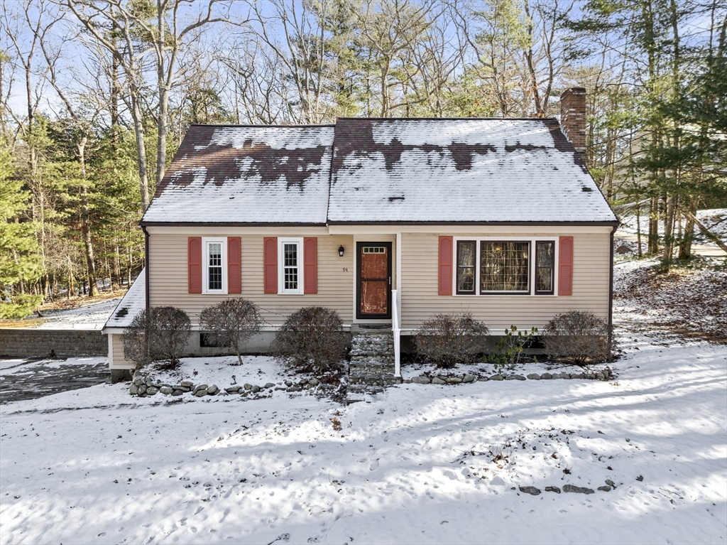 94 Smoke Hill Ridge Road Marshfield, MA 02050 - Photo 4 of 33 Gallery Image 4