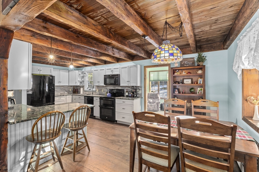 94 Smoke Hill Ridge Road Marshfield, MA 02050 - Photo 8 of 33 Gallery Image 8