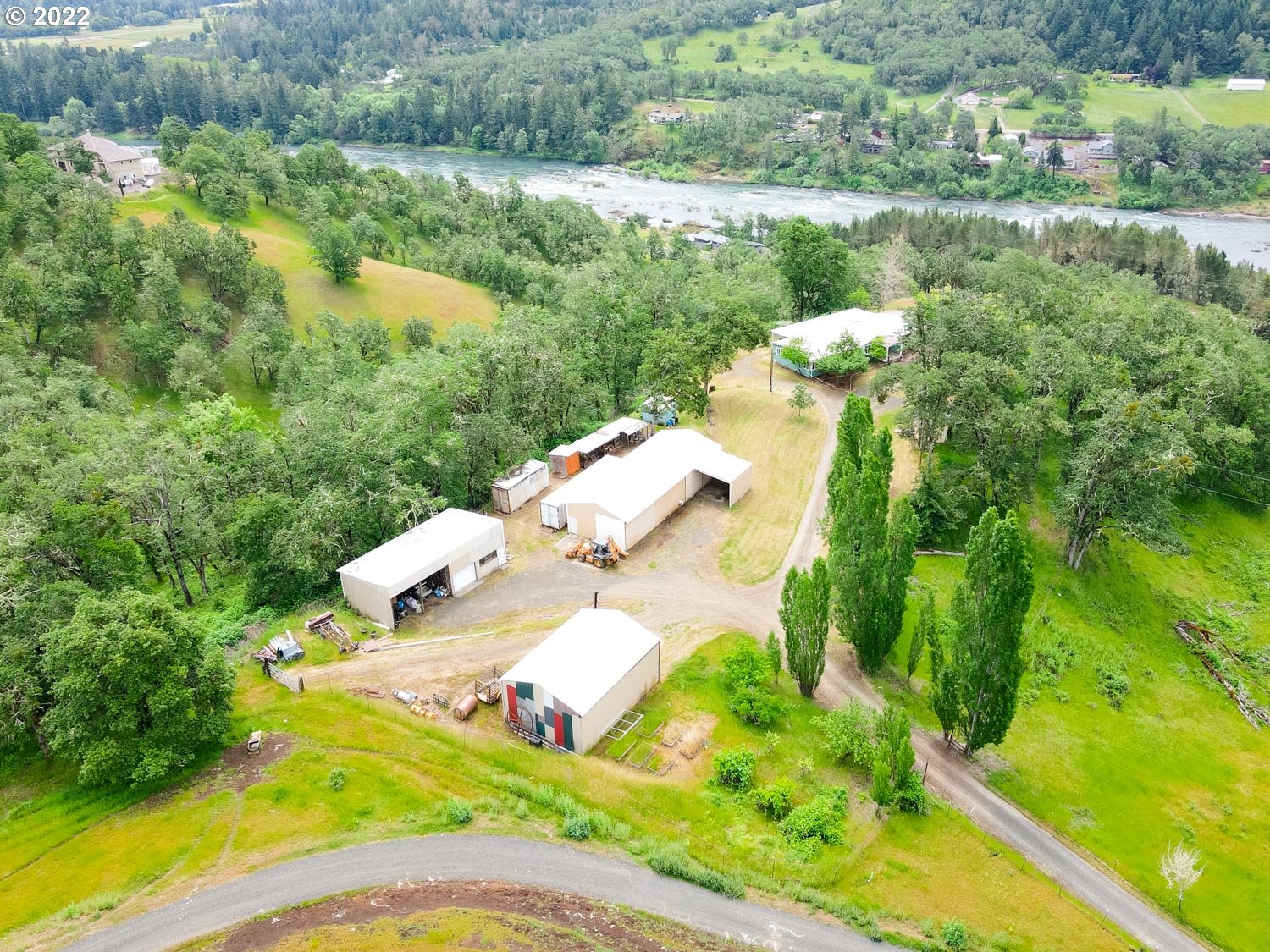 14330 North Bank Road Roseburg, OR 97470 - Photo 1 of 32 Gallery Image 1