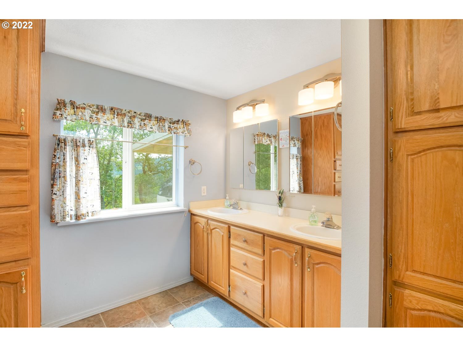 14330 North Bank Road Roseburg, OR 97470 - Photo 17 of 32 Gallery Image 17