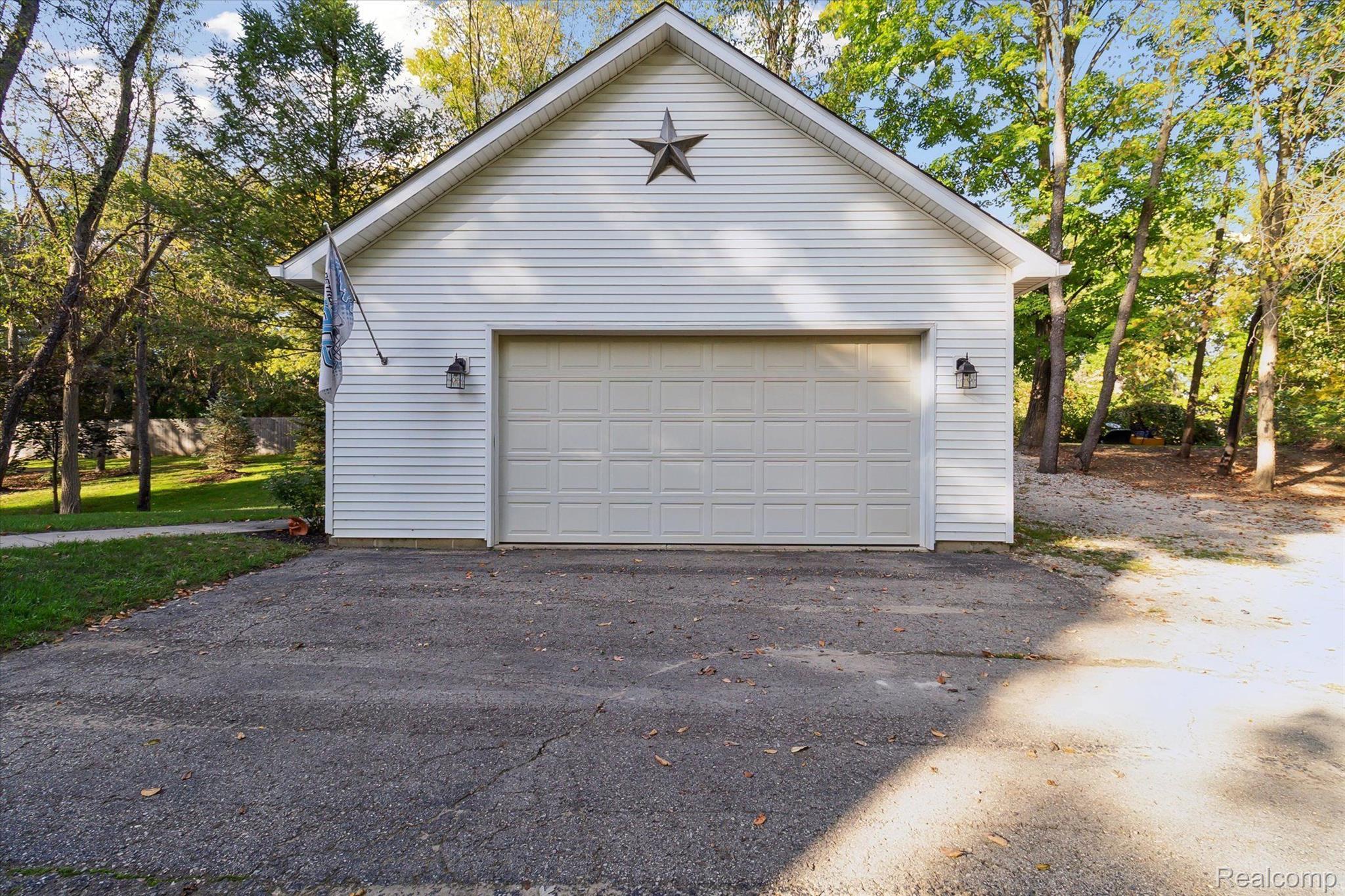 1781 Gulley Road Howell, MI 48843 - Photo 44 of 58 Gallery Image 44